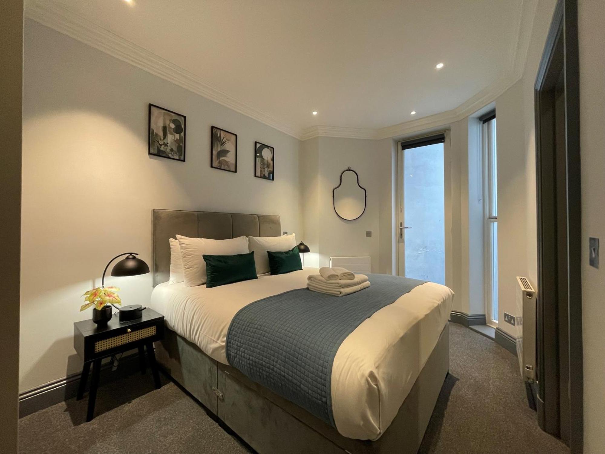 Margravine Gardens By Viridian Apartment *